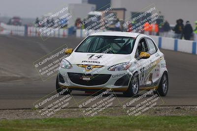 media/Jan-18-2026-CalClub SCCA (Sun) [[8bc6468723]]/Group 3 Race/Turn 1/